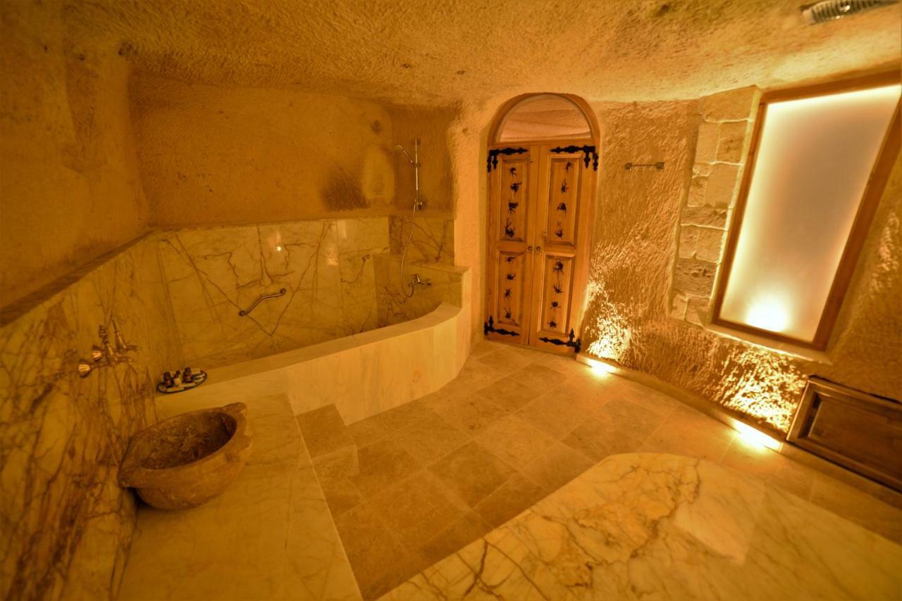 Crassus Cave Hotel อูร์กุบ ภายนอก รูปภาพ