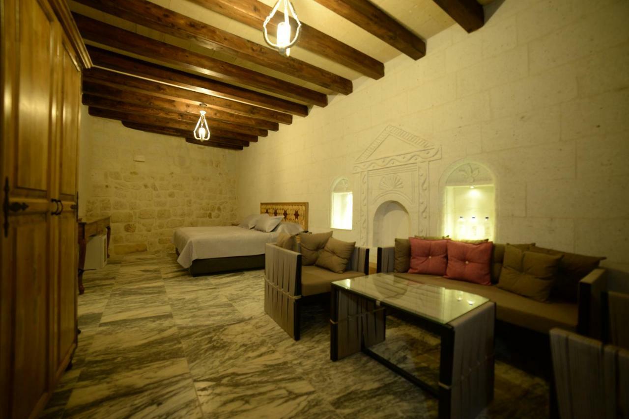 Crassus Cave Hotel อูร์กุบ ภายนอก รูปภาพ