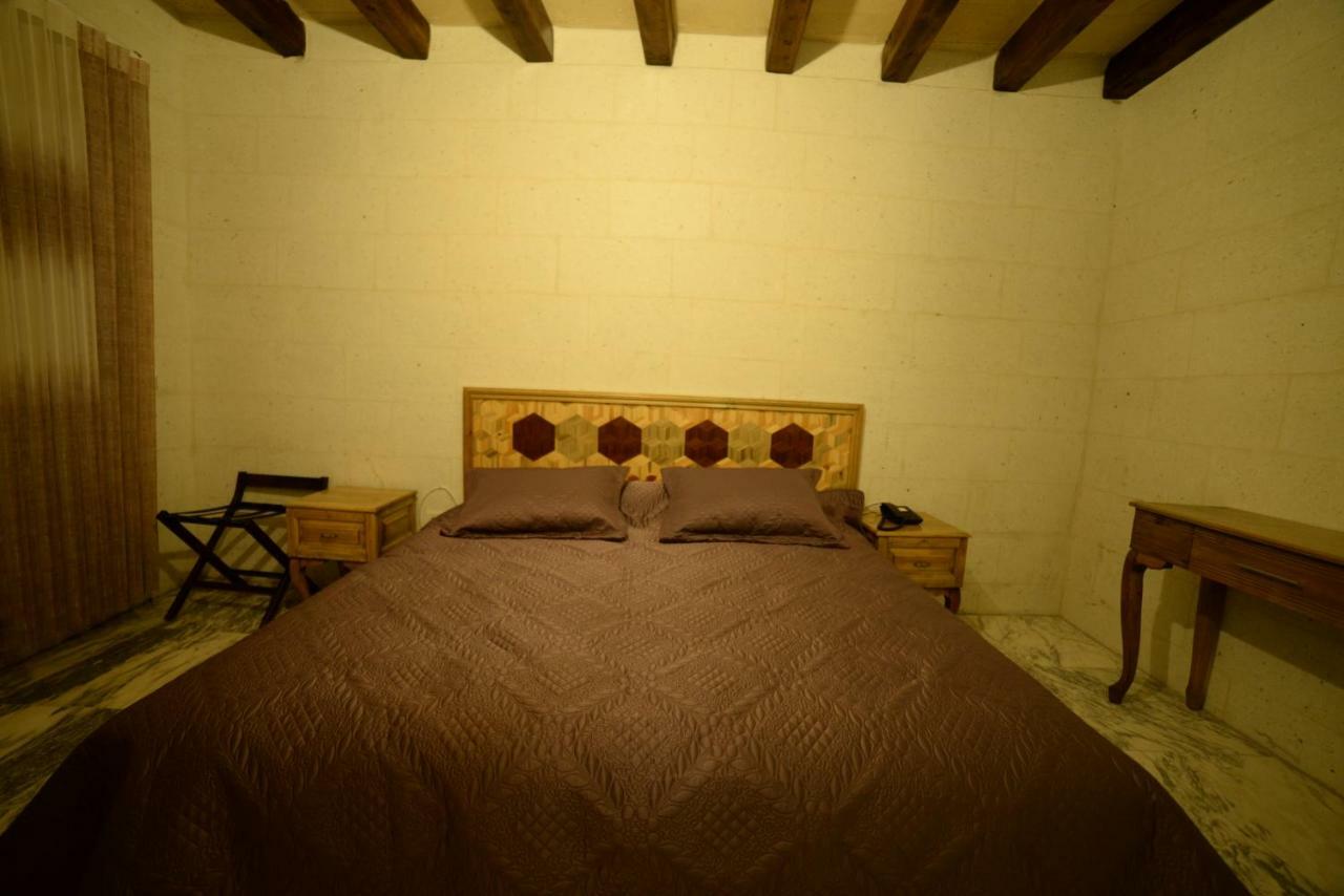 Crassus Cave Hotel อูร์กุบ ภายนอก รูปภาพ